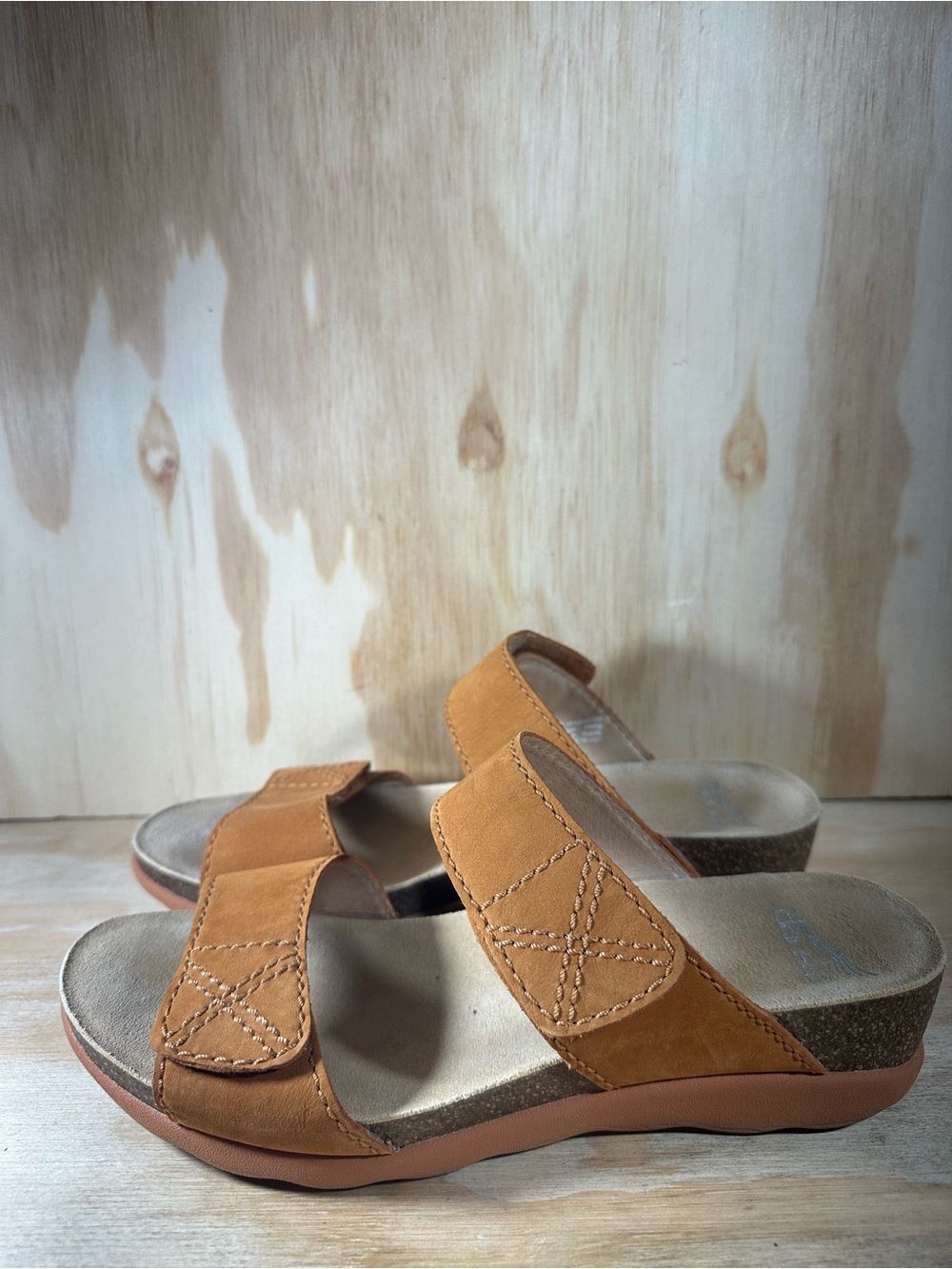 Dansko Maddy Tan Slip On Sandals  Women’s Size 9.5